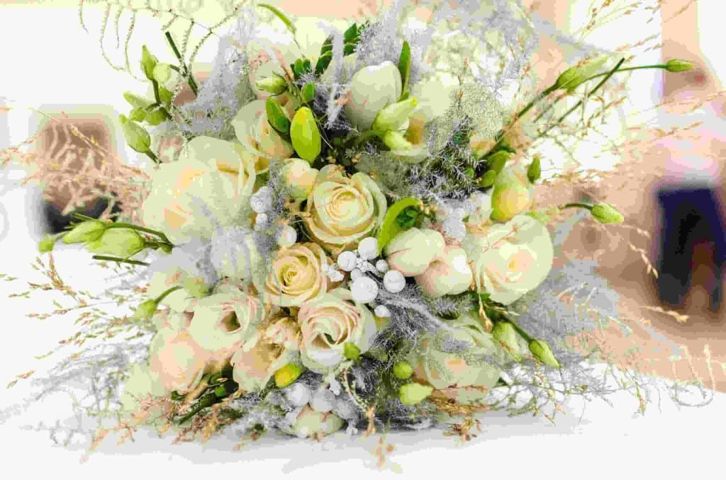 how to choose wedding flowers